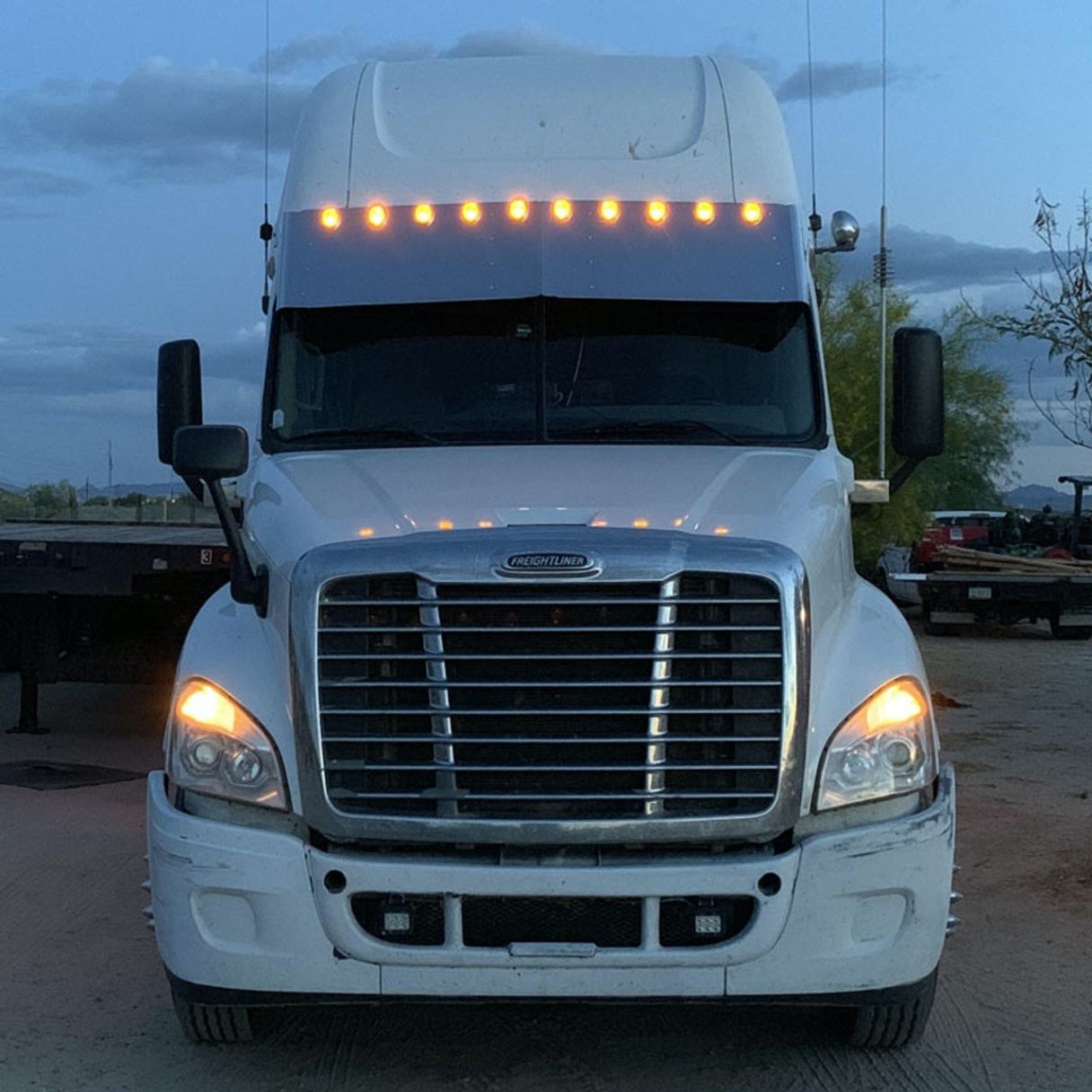 accessories for freightliner cascadia Bulan 2 Visor " Freightliner Cascadia Condo / Mid Roof