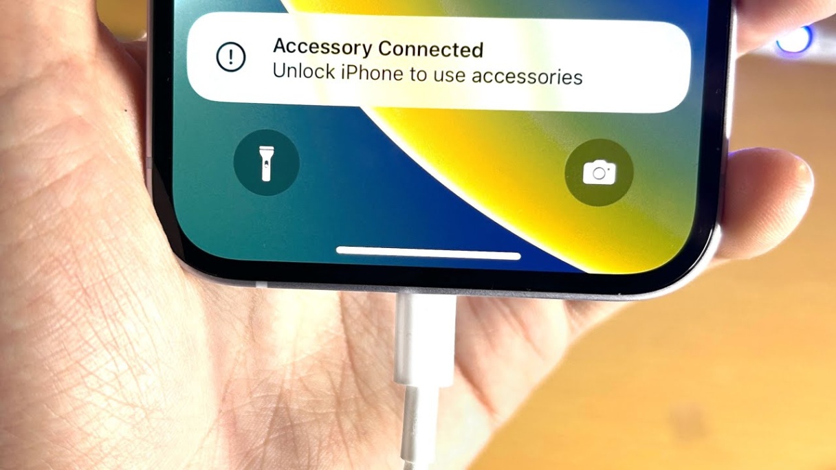 accessory connected iphone Bulan 3 Unlock iPhone To Use Accessories SOLVED! (Not Charging/Connecting)