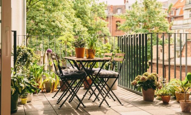 Schmale Balkon Gestalten Tipps für mehr Platz und Stil